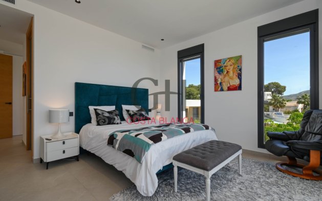 Resale - Independent Villa - Moraira - Urbanización