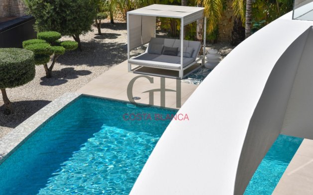 Resale - Independent Villa - Moraira - Urbanización