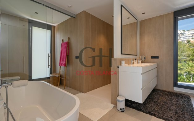 Resale - Independent Villa - Moraira - Urbanización