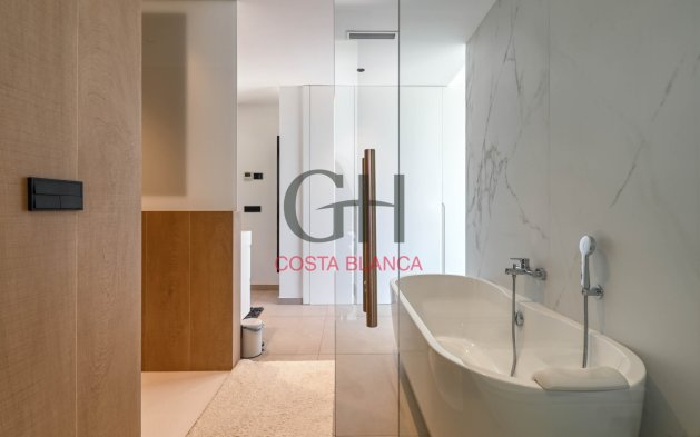 Resale - Independent Villa - Moraira - Urbanización