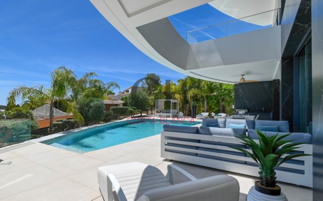 Resale - Independent Villa - Moraira - Urbanización