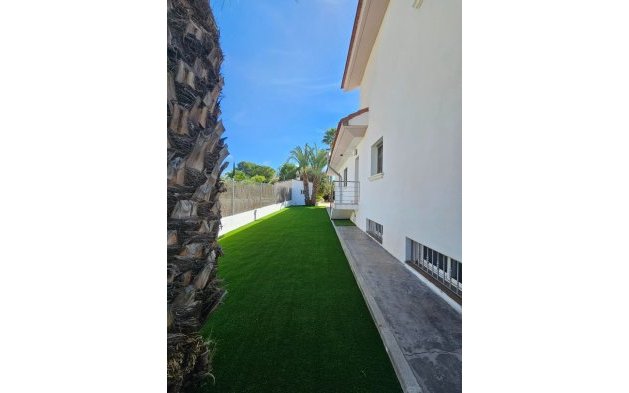Revente - Villa indépendante - La Alcayna