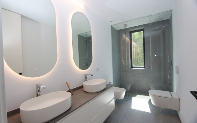 Resale - Independent Villa - Jávea