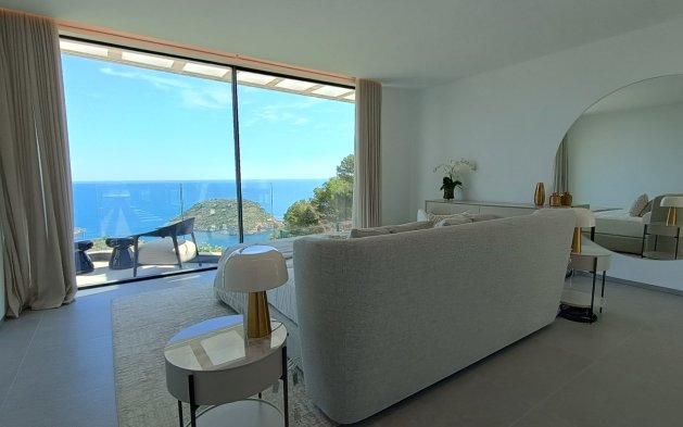 Resale - Independent Villa - Jávea