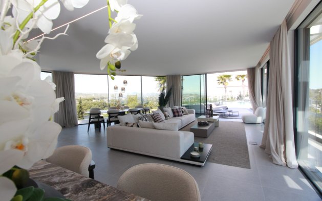 Resale - Independent Villa - Jávea