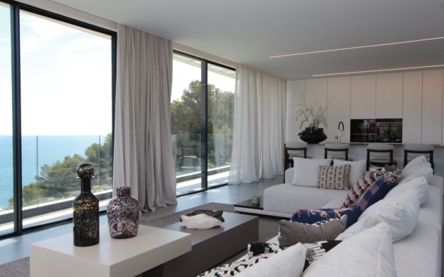 Resale - Independent Villa - Jávea