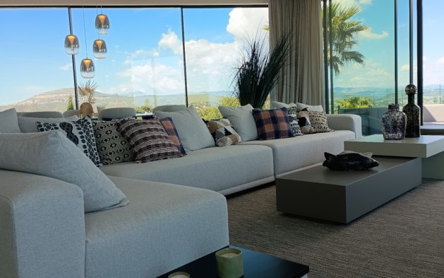 Resale - Independent Villa - Jávea