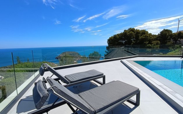 Resale - Independent Villa - Jávea