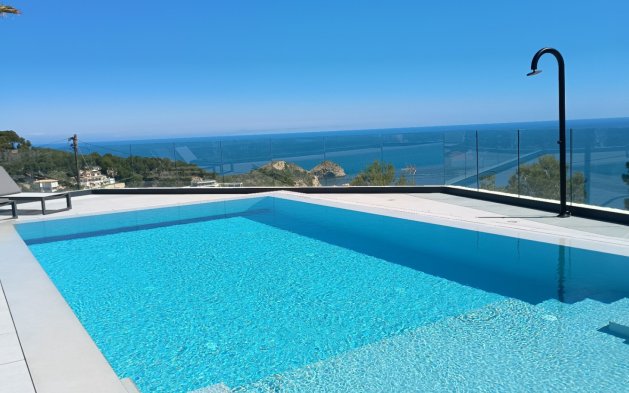 Resale - Independent Villa - Jávea