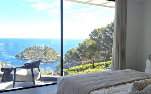 Resale - Independent Villa - Jávea