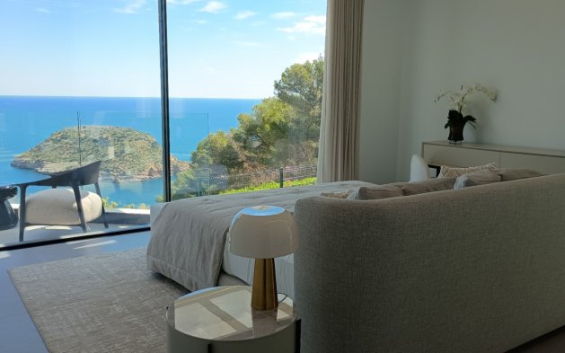 Resale - Independent Villa - Jávea