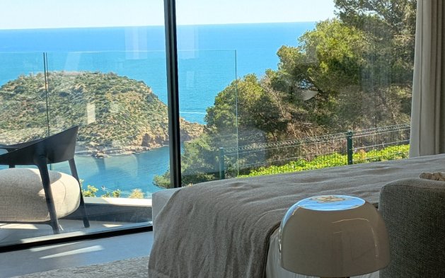 Resale - Independent Villa - Jávea