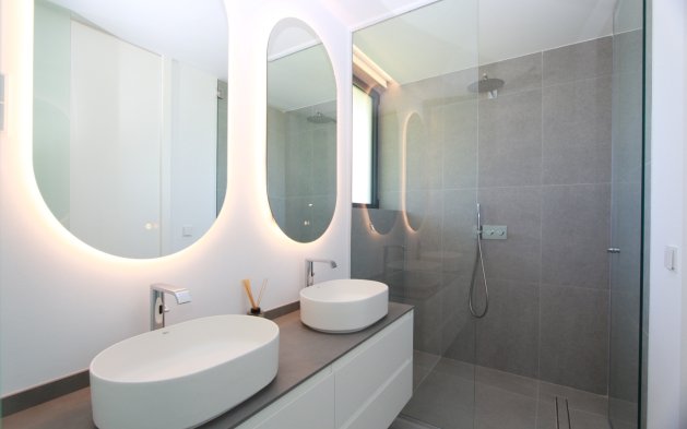 Resale - Independent Villa - Jávea