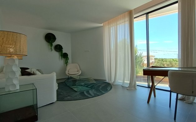 Resale - Independent Villa - Jávea