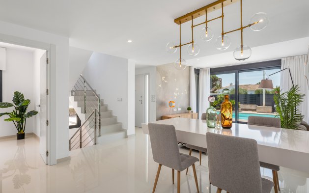 New Build - Independent Villa - Playa Paraiso