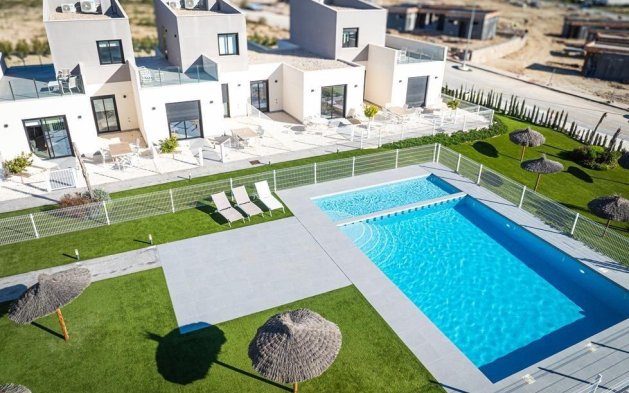 New Build - Townhouse - Baños y Mendigo