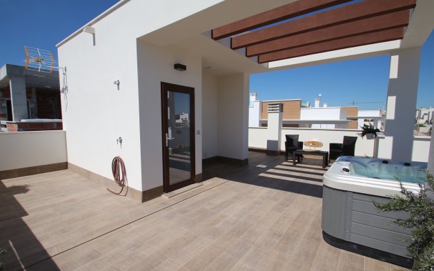 New Build - Independent Villa - Playa Paraiso