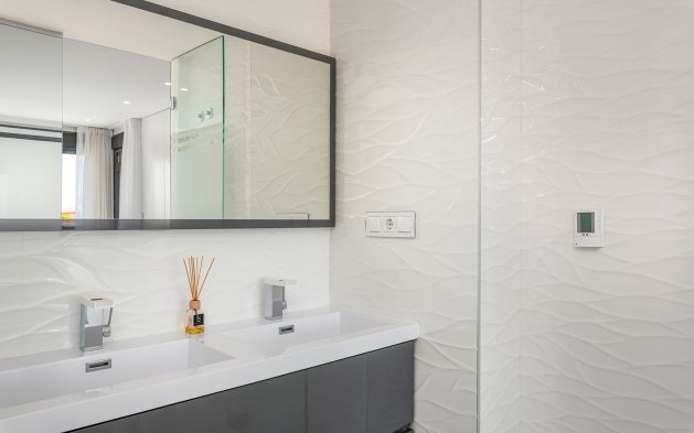 New Build - Independent Villa - Playa Paraiso